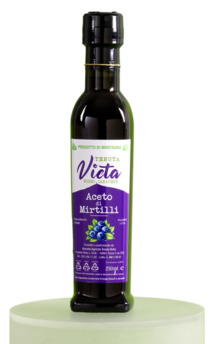 Aceto di mirtilli della Tenuta Vieta